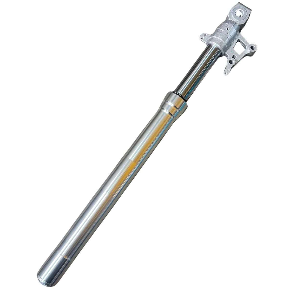 Amortiguador Delantero Izquierdo (TNT25) (CODIGO ANTERIOR MO-REP-43200N220002)