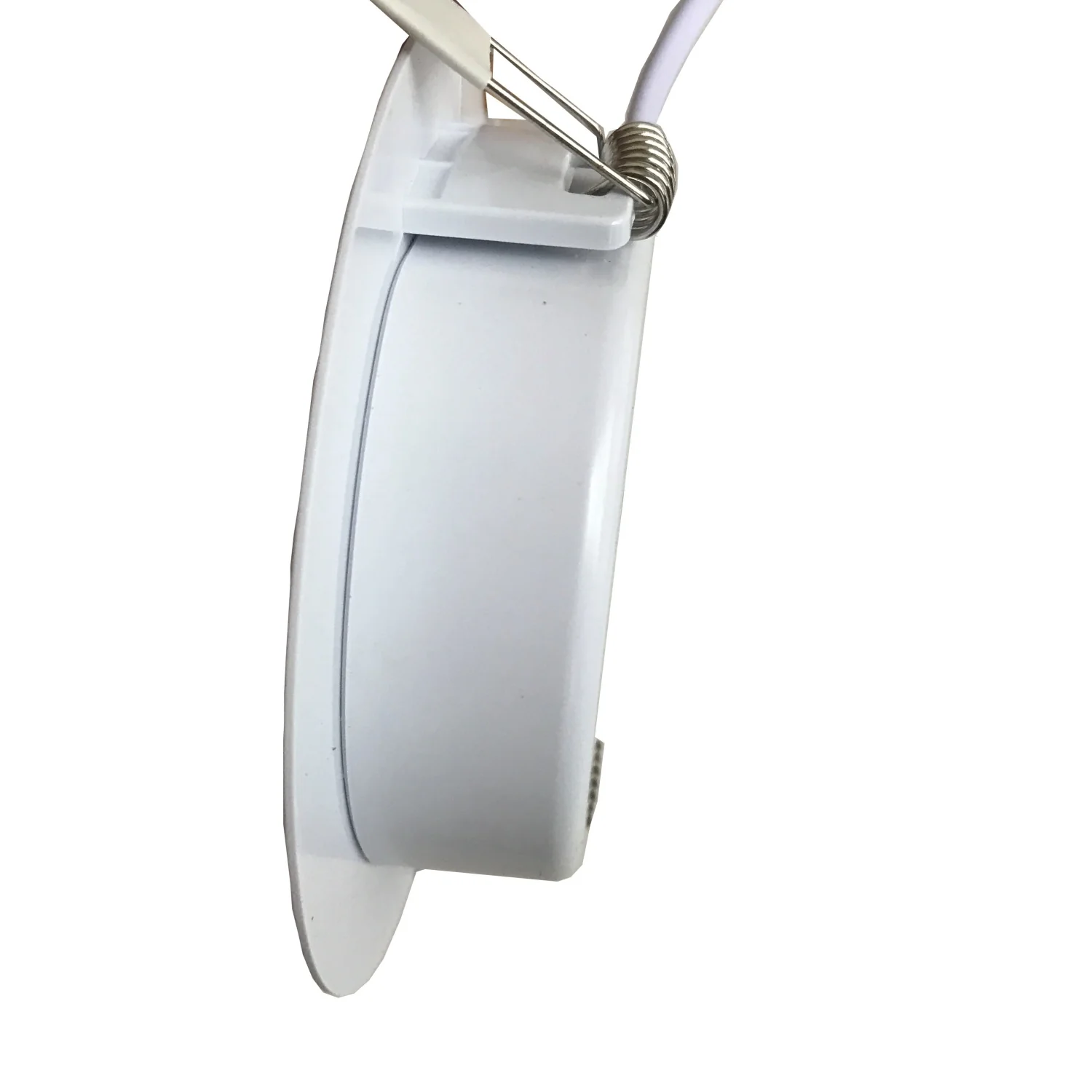 Bombillo Empotrable Dimmeable LED.  4.5 Watt.  120Volt-60Hz. Luz Calidad (2700K) 400 Lumens. - Image 3
