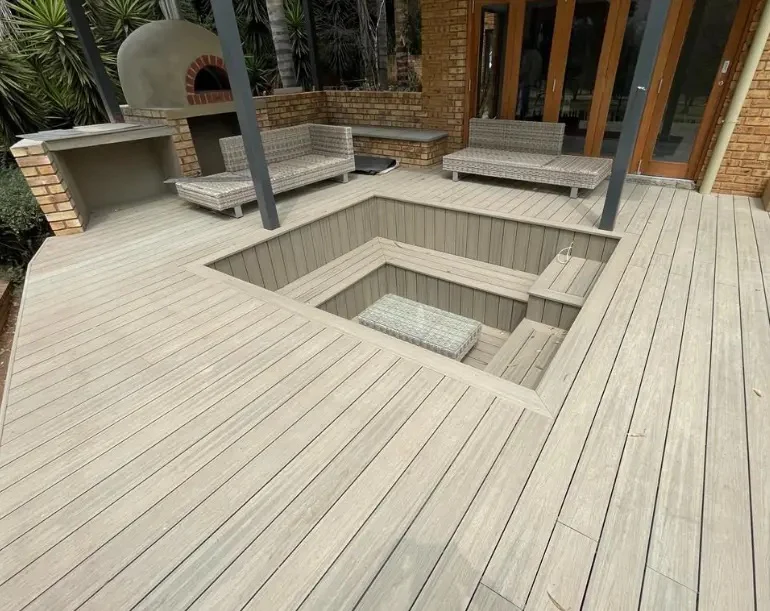 Piso Deck WPC Exteriores Dual Color Caoba / Gris Claro 23 X140x2900mm - Image 3