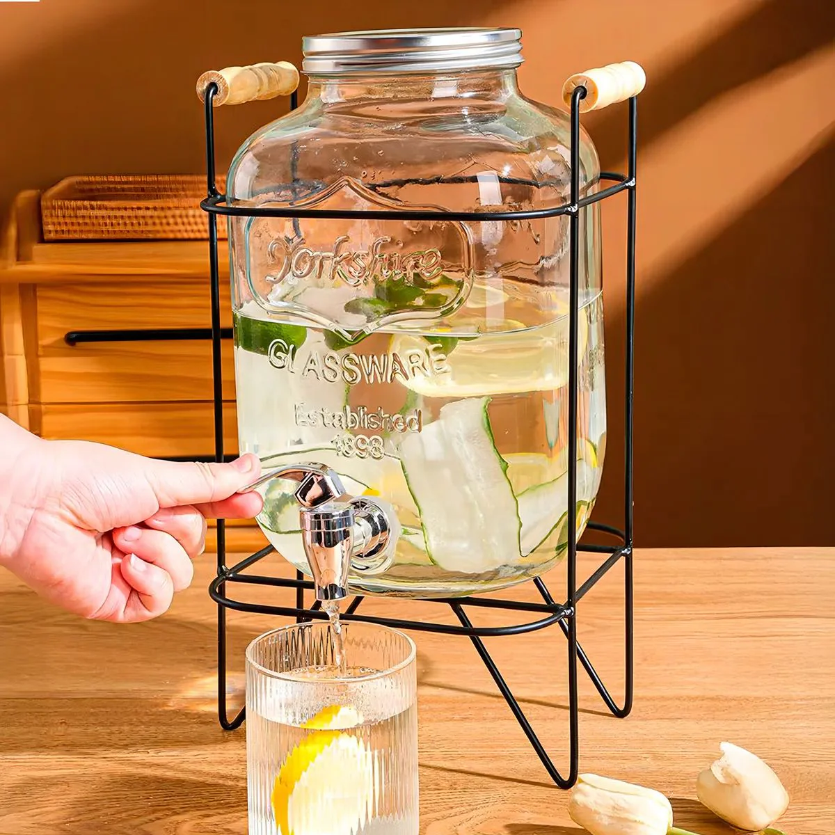 Dispensador De Bebidas De Vidrio 4L Con Grifo Metálico Antigoteo. Incluye Soporte De Hierro. Ideal Para Jugos.