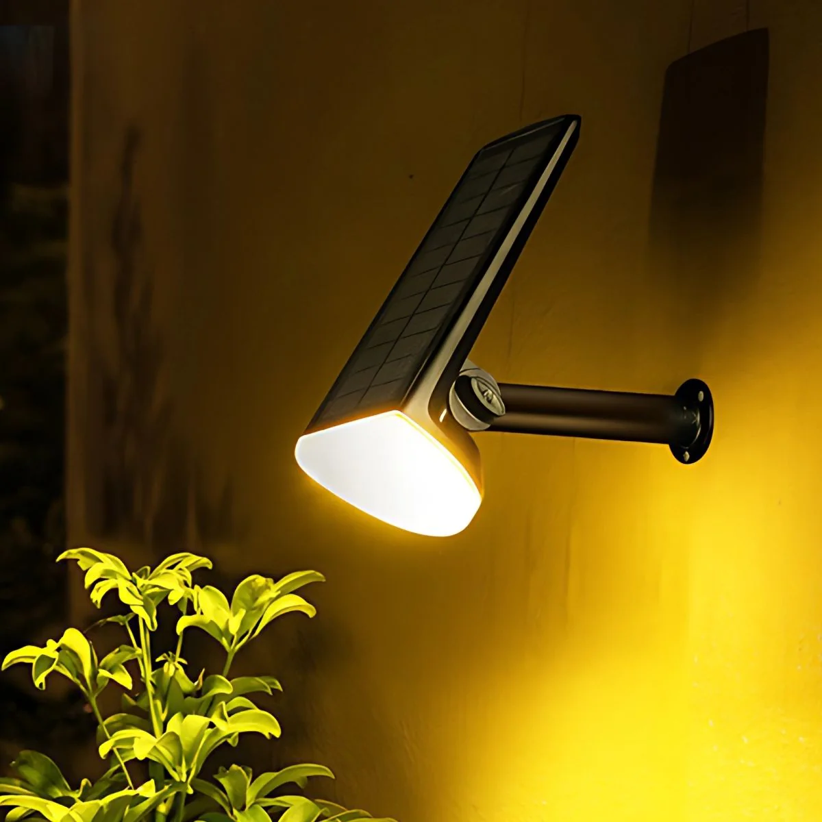Foco Solar LED Exterior Resistente Al Agua Con Cabezal Ajustable. Lámpara Para Jardín Luz Cálida Autorecargable. (Hasta 10 Horas) - Image 3