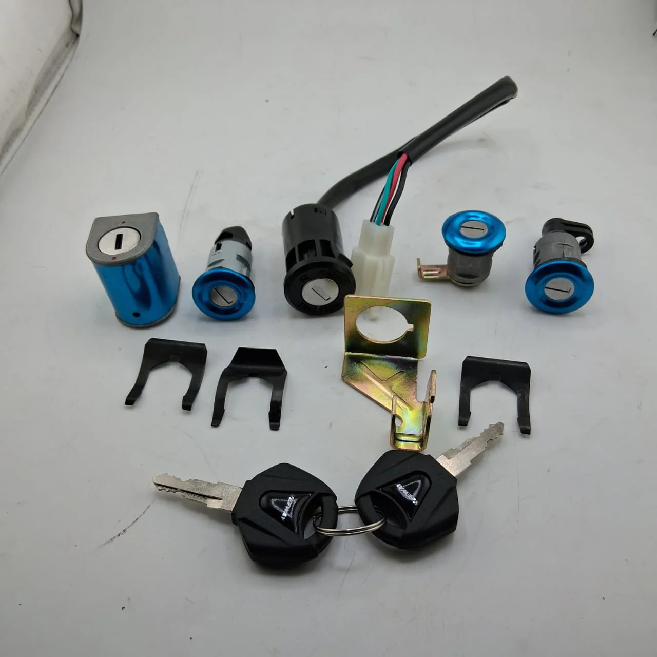 Juego De Llaves Y Cerraduras (MINNIX150) LOCK SET