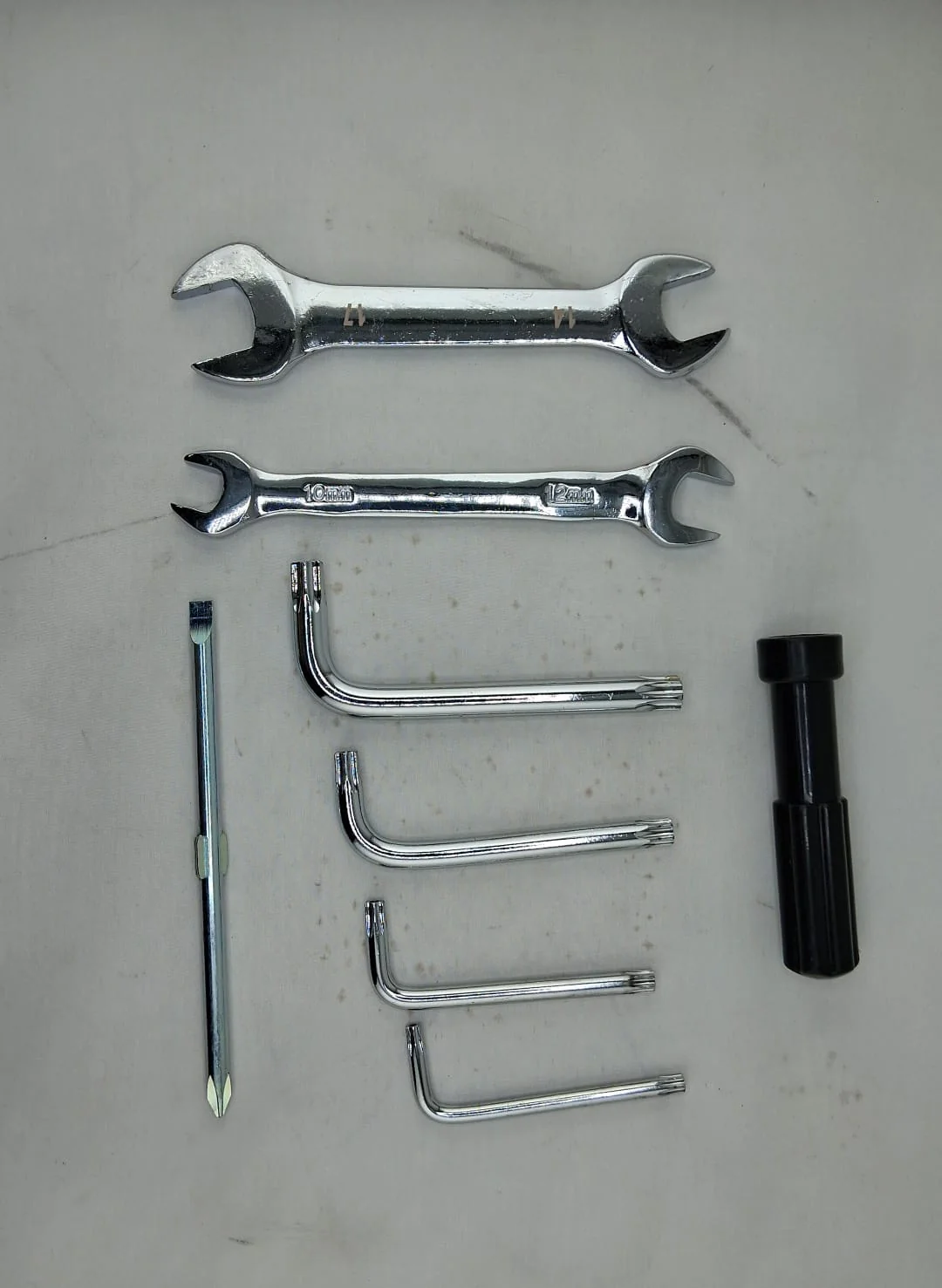 Kit De Herramientas (TRK502X) (CODIGO ANTERIOR MO-REP-02100P250010)