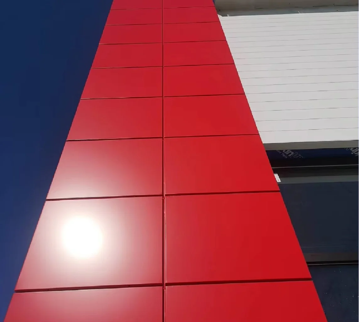 Lámina Alucobond ACM 4Mm PVDF 1.22X2.44M (4X8pies) Panel Revestimiento Exterior De Alta Calidad Color Rojo B037 - Image 2