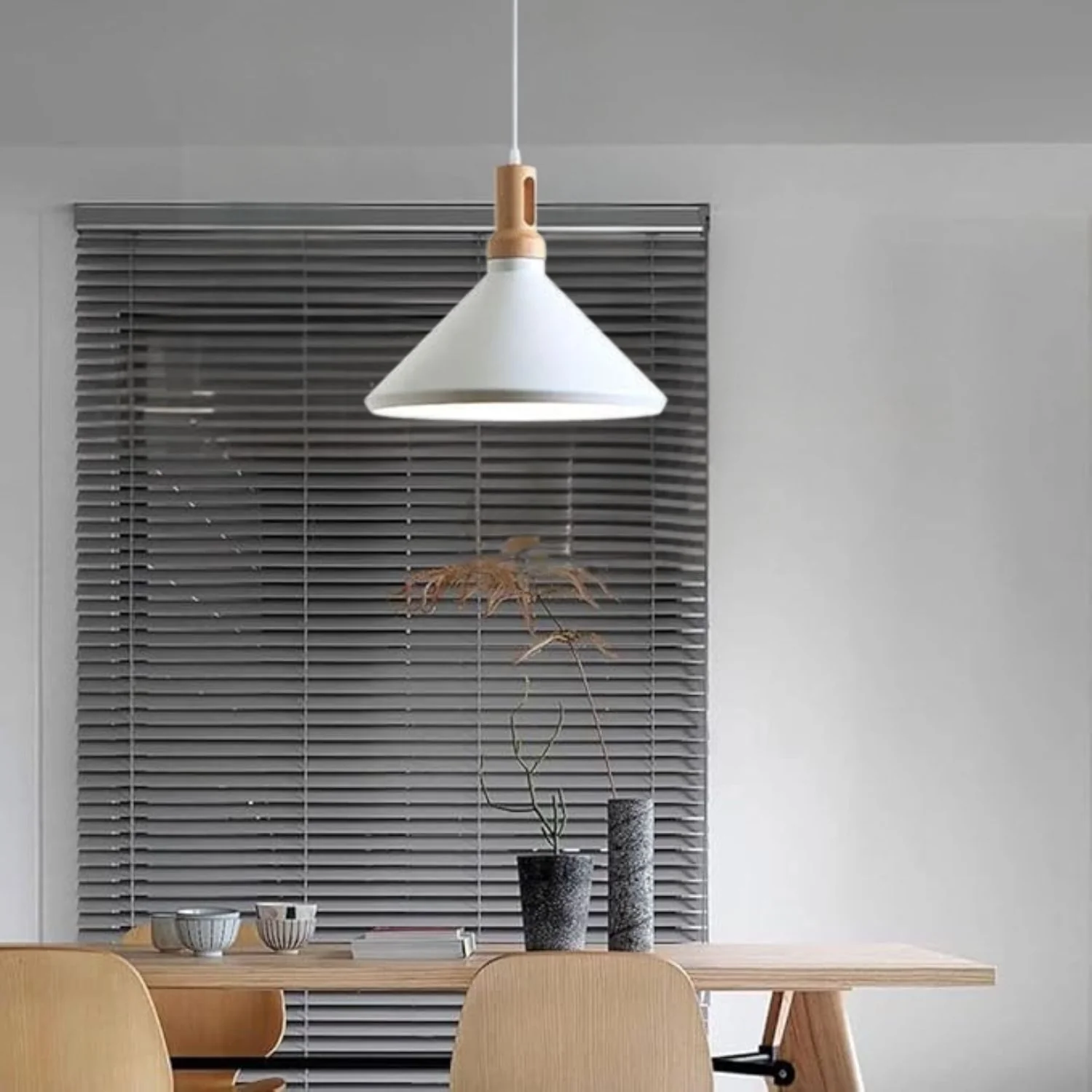 Lámpara Colgante Blanca Estilo Nórdico 1XE27 Estilo Moderno, Metal Y Madera 350X100x1200mm Iluminación Ideal Para Comedor, Cocina Y Salas De Estar. Lámpara Colgante De Techo Estilo Minimalista.