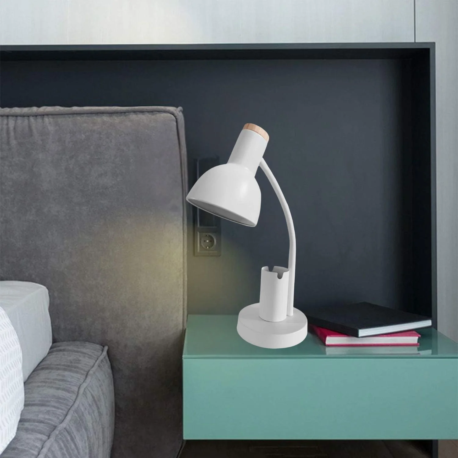 Lámpara De Escritorio Blanca Para Lectura 1XE27 150X120x400mm Estilo Minimalista E Industrial En Metal Y Madera. Brazo Ajustable. Lámpara De Mesa.
