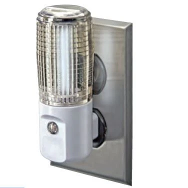 Lampara Led Automática De Enchufe - Image 2