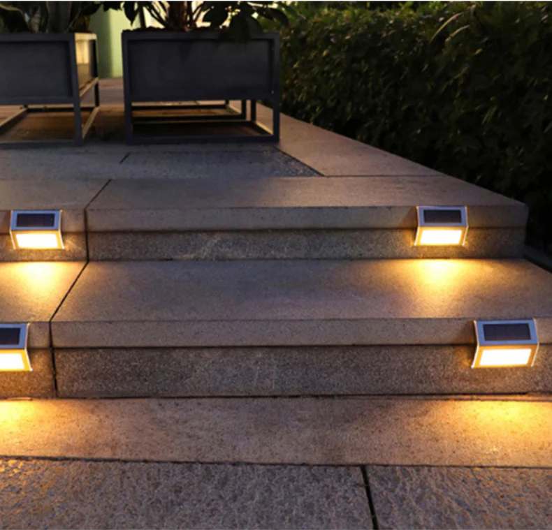Luces LED Con Panel Solar Para Escaleras Exteriores (Pack De 2 Pzas). Luz Cálida Amarilla 3 LED En Acero Inoxidable De Pared O Escalera. - Image 3