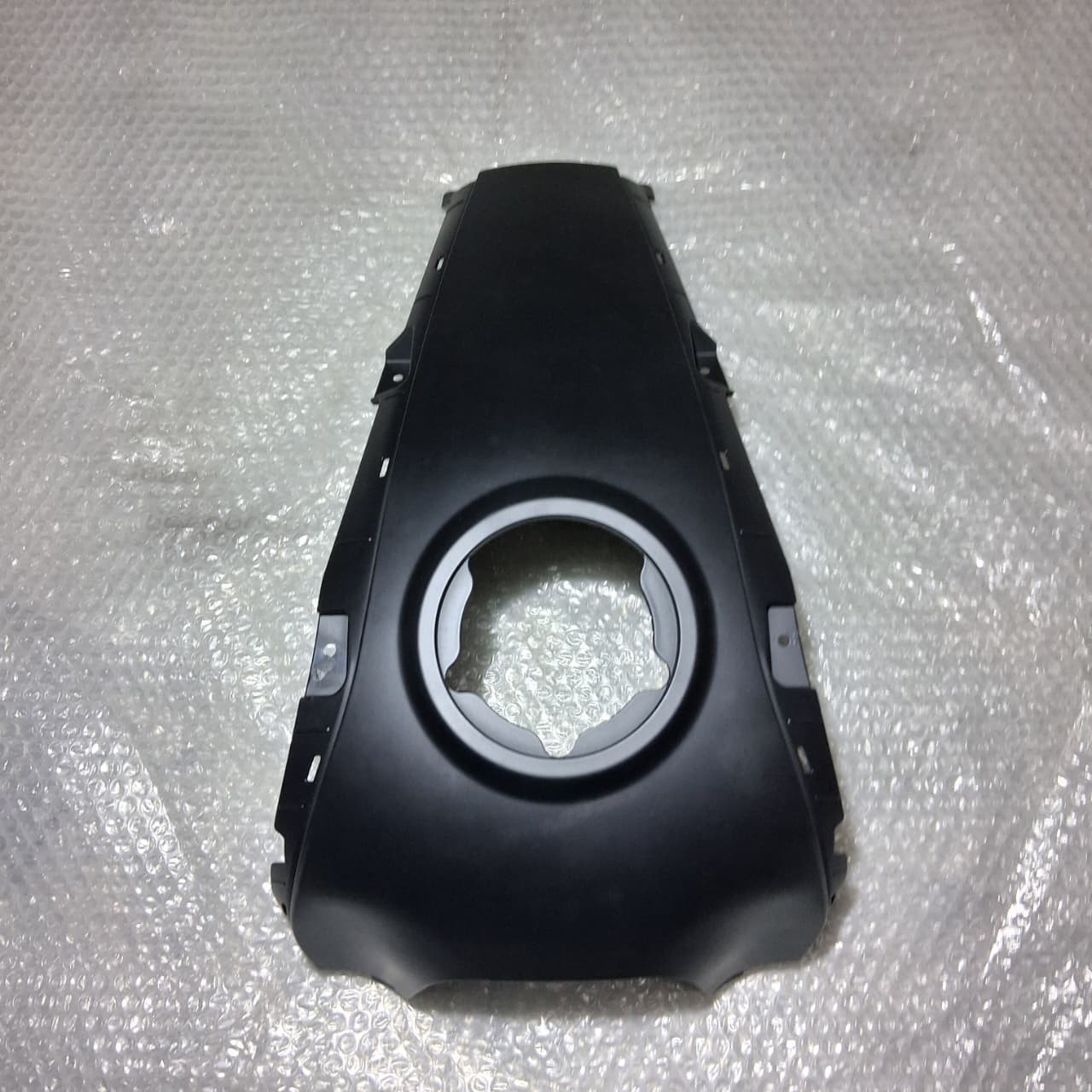 Panel Protector Central Del Tanque De Combustible Negro Mate (LEONCINO250)