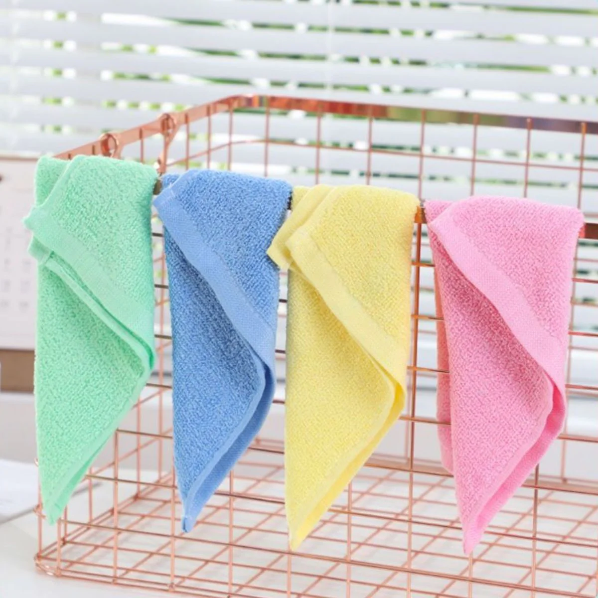 Paños De Microfibra  (Set De 10 Unidades). 25Cm X 25Cm Colores Surtidos. Trapos De Limpieza Absorbentes. - Image 3