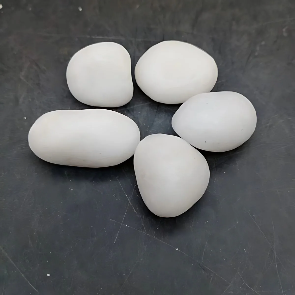 Piedra Decorativa Mármol Blanco Pulido Para Jardín, Macetas, Decoración. (500 Gramos). 20-30Mm