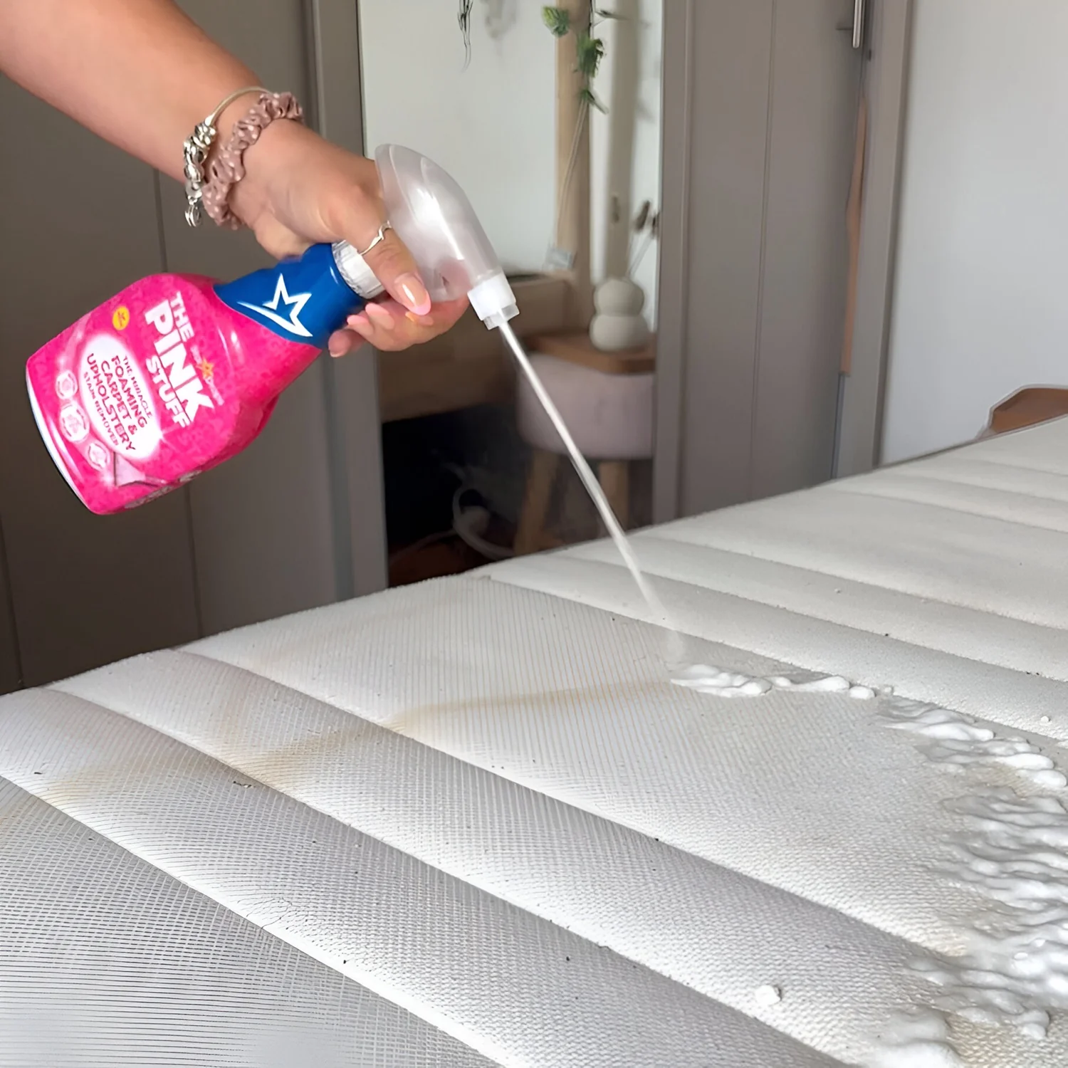 Removedor De Manchas Para Alfombras Y Tapicería 500 Ml. The Pink Stuff - Image 4