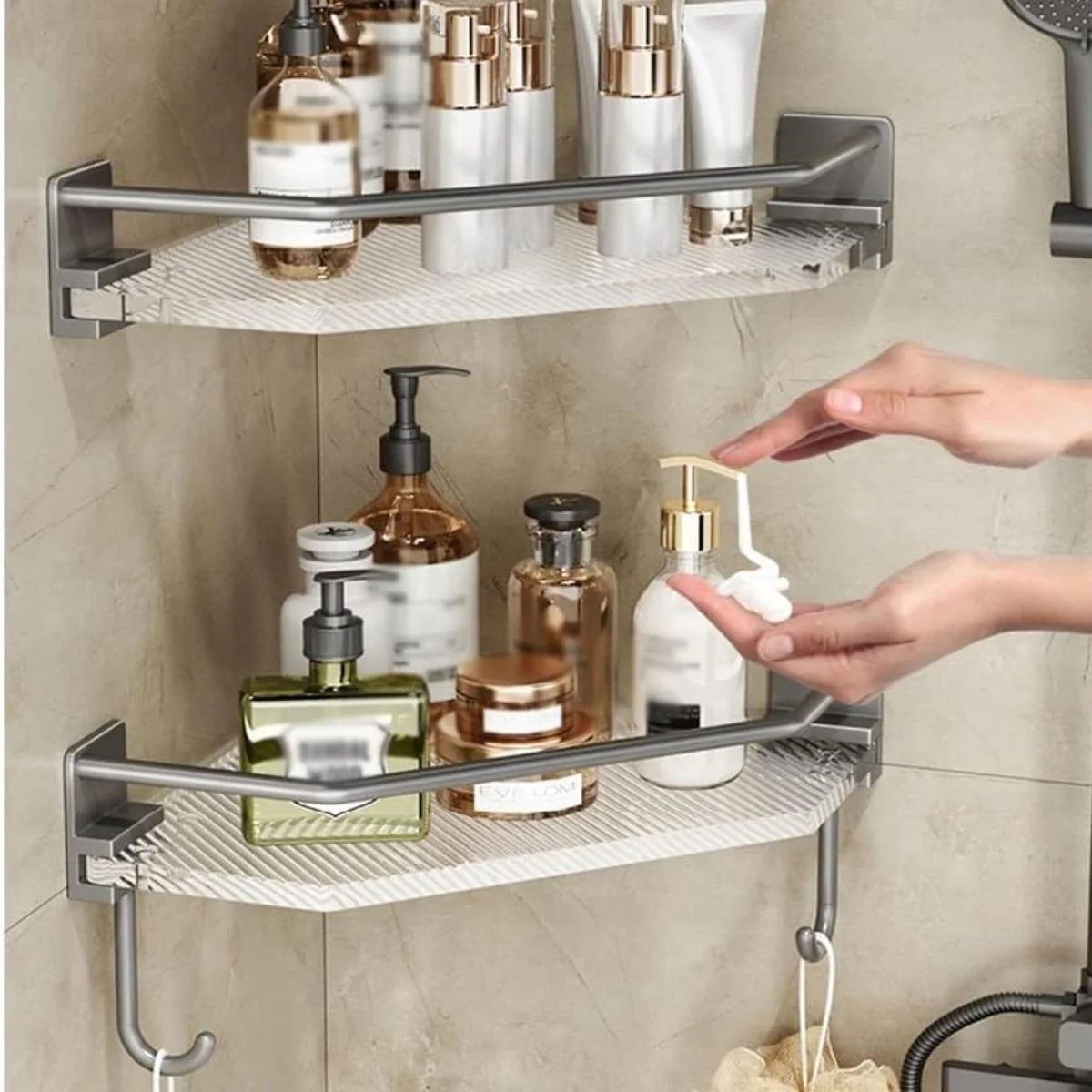 Repisas Esquineras Para Baño (2 Unds) De 13.1" X 8.7" En Acrílico Y Aluminio Aeroespacial. Organizador De Baño. Incluye 2 Ganchos. - Image 2