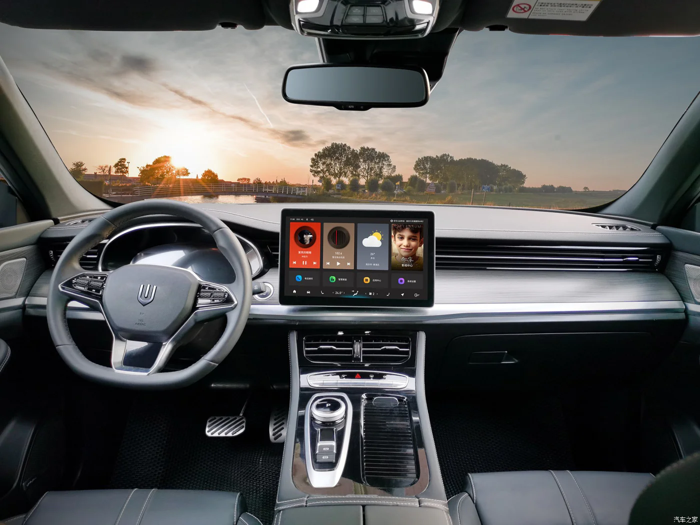 Vehículo Eléctrico SUV SKYWELL ET5 LV3 620Km Autonomía 360°/TJA Color BLANCO/ Interior Negro - Image 2