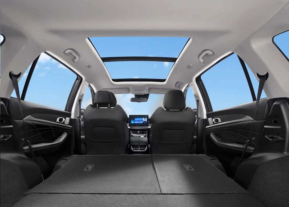 Vehículo Eléctrico SUV SKYWELL ET5 LV3 620Km Autonomía 360°/TJA Color BLANCO/ Interior Negro - Image 5