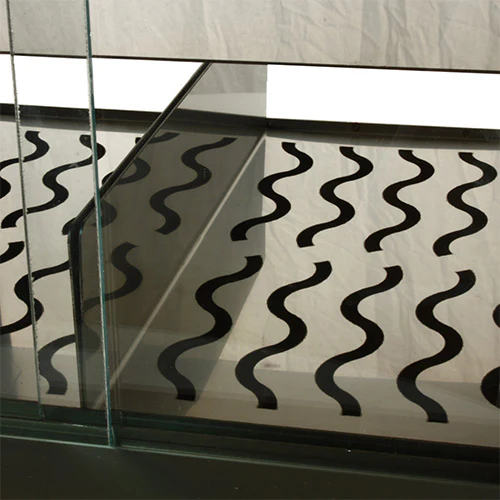 Vitrina Baño Maria Para Hotdog 110V 50/60Hz. Dimensi: 13 1/2"W X 20"H X 16". 200 Salchichas(1 Año) - Image 4